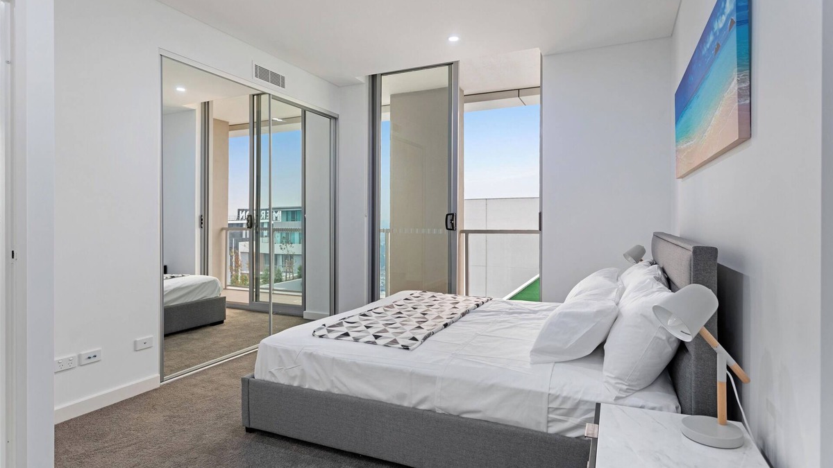Mascot Apartment | KULA - Premium Two Bed Apt Mascot