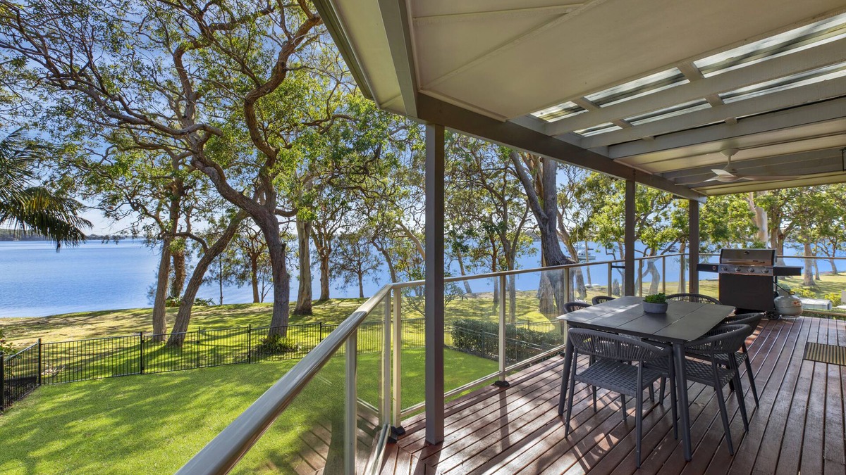 Summerland Point House | Kullaroo Lakehouse - Waterfront Reserve