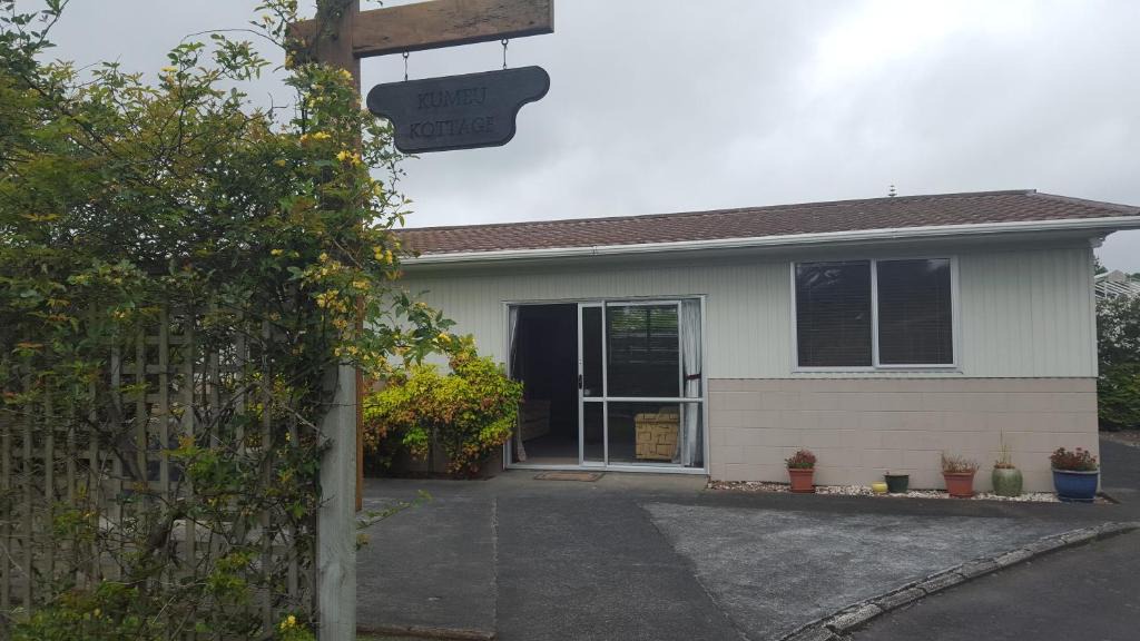 Kumeu Bed & Breakfast | Kumeu Kottage