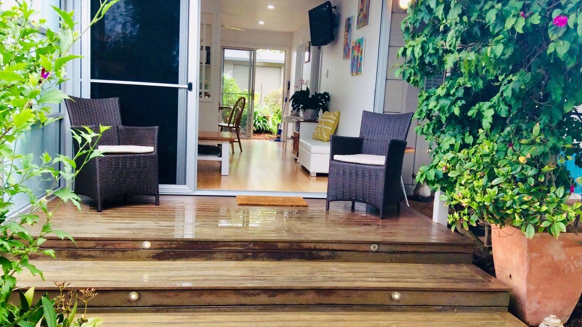 Currarong Apartment | Kurra Garden -Studion (On Currarong Main Beach)