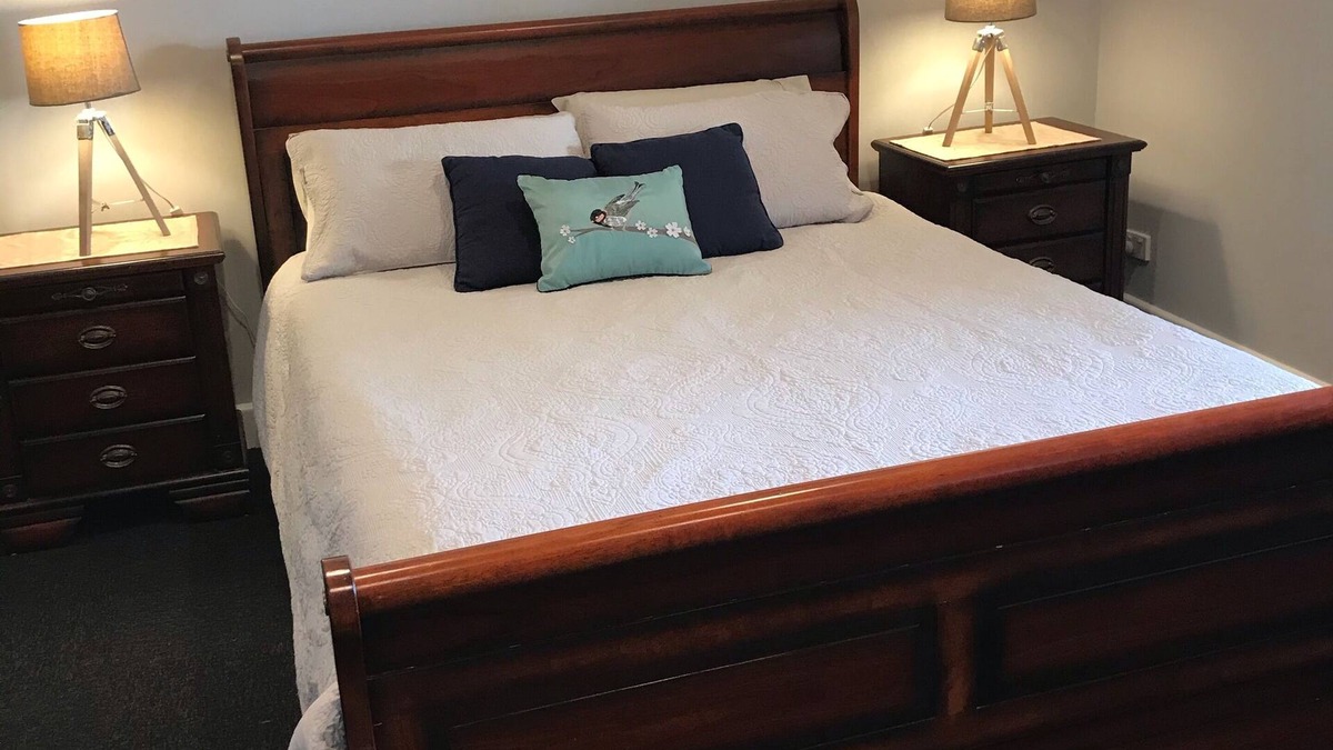 Wedderburn House | Kurracaburn Heights Accommodation