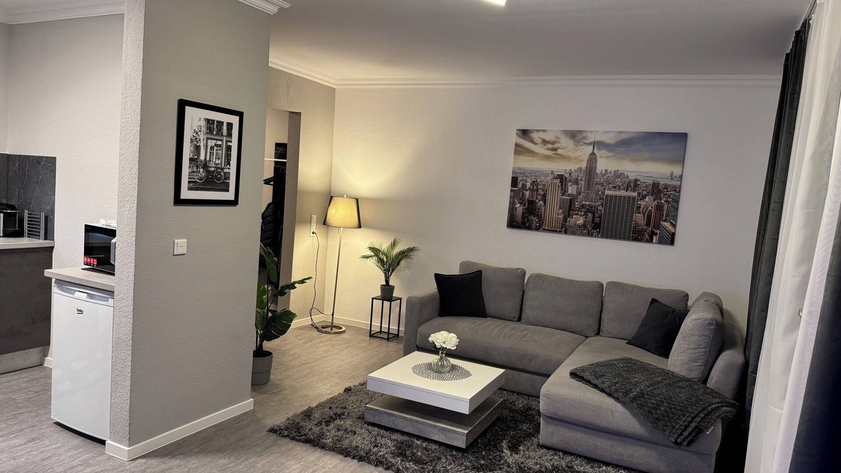 Nieder-Morlen Apartment | Kurstadt Apartment 2ZKB balcony car parking space.