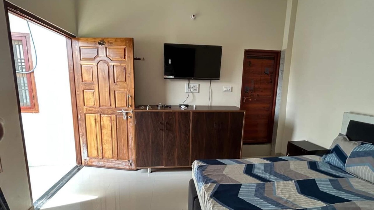 Ayodhya House | Kusum Homestay 200-300m distance from Ram Mandir hostet By Avinash Mishra