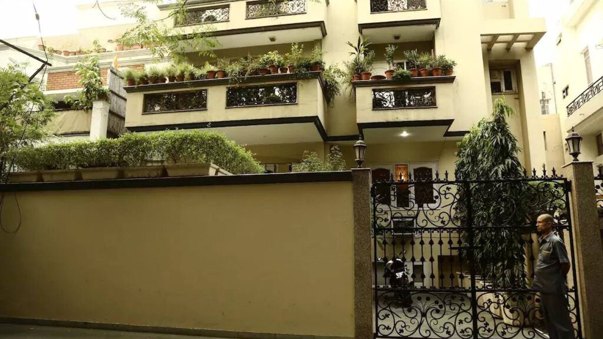 Malviya Nagar Apartment | Kuvera Homestay/Fully Serviced Apartment in the heart of South Delhi!