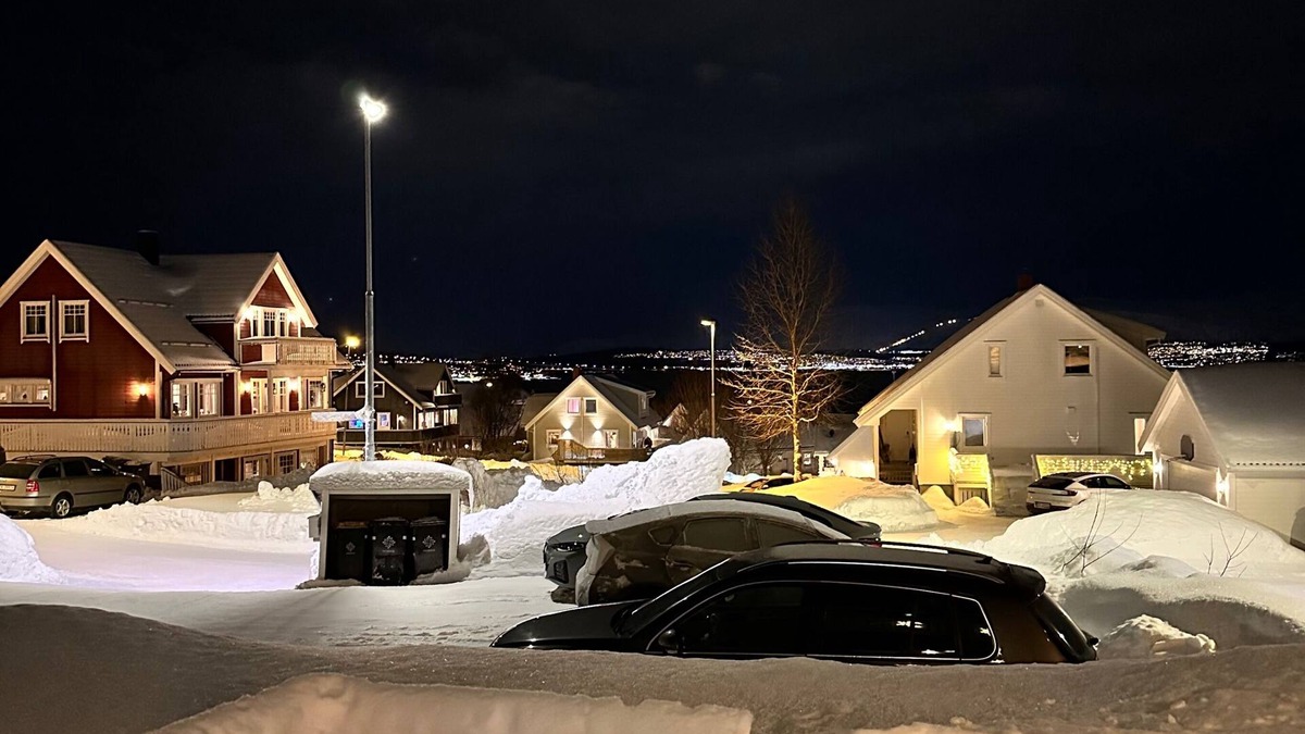 Tromso Apartment | Kvaloysletta - 2 Bed Apartment - Free Parking