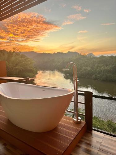 Sai Yok Resort | Kwainoy Riverpark