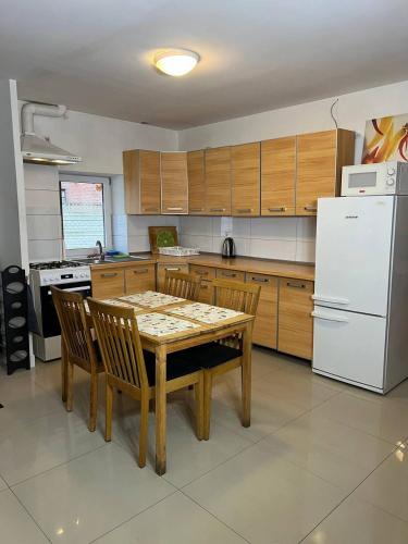 Nowogard Apartment | KWT Olchowo Apartament - Self Check in - Wejście na KOD