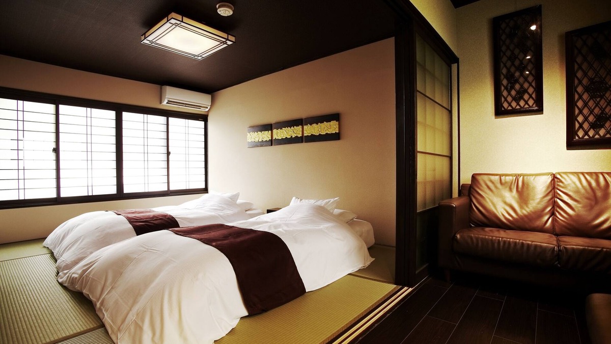 Shijo House | Kyoto Senraku where you can experience Kyoto Charm - 2 Stops from Kyoto Station!