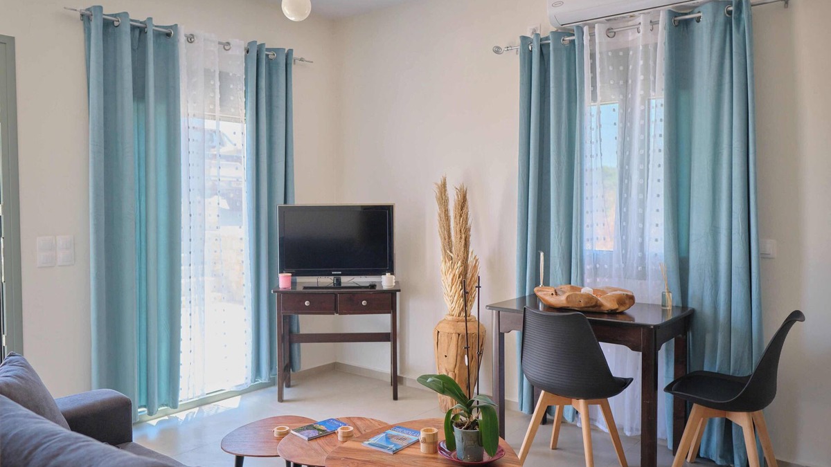 Kithira Apartment | Kythira Echoes Stay – Lithari: Stylish 1-Bedroom in Nature with WiFi & AC
