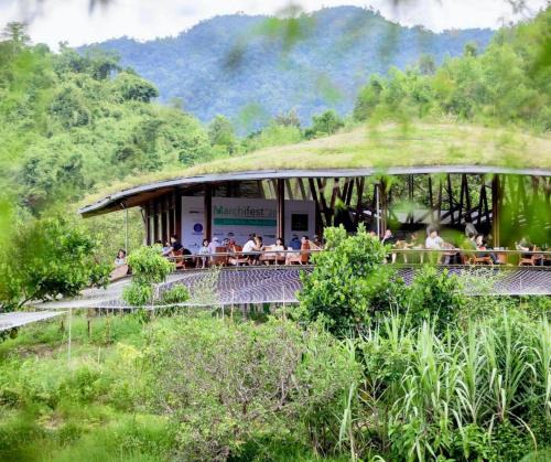 Dien Khanh Ski Chalet | Làng Nhỏ - Hồ Láng Nhớt Resort with Nature Life