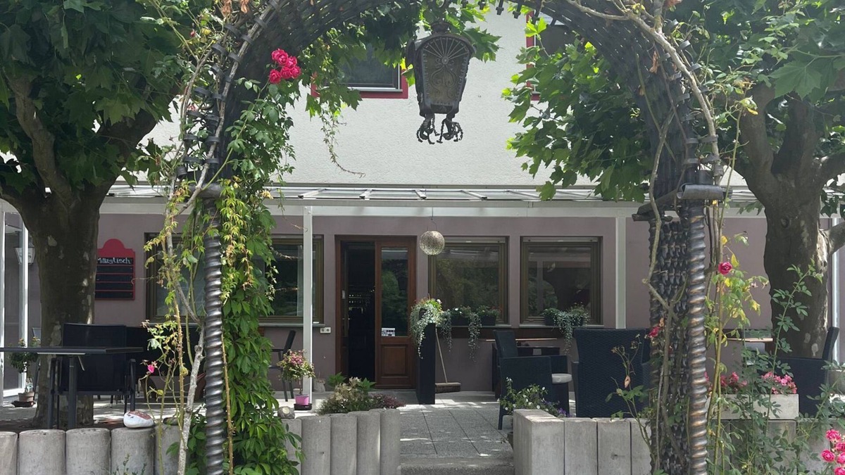 Tengen Hotel | Löwen Bar und Hotel