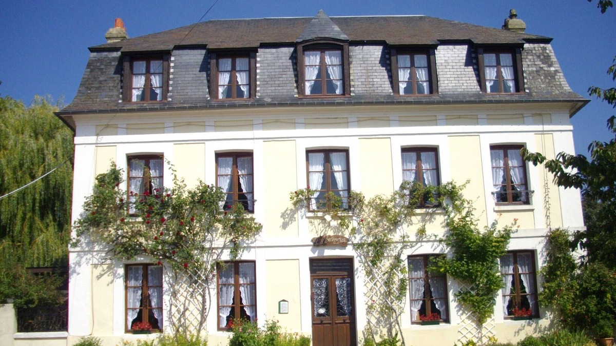 Caux Seine Agglo Apartment | L'Éclipse, Studio Issue 5