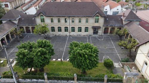 Laroque-d'Olmes Apartment | L'école buissonnière