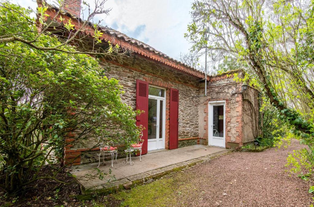 Thouars House | L'Écrin de Verdure - Pavillon avec spa privatif