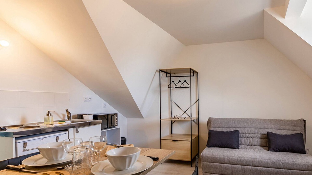 Saint-Serge Apartment | L'écrivain - Wifi - Saint-Serge
