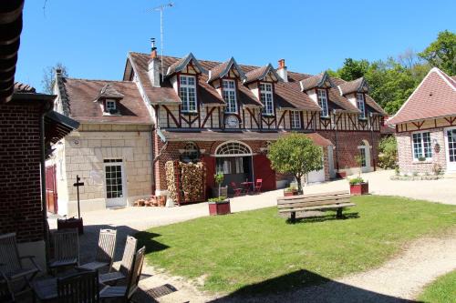 Vieux-Moulin House | L'écurie de Vieux-Moulin