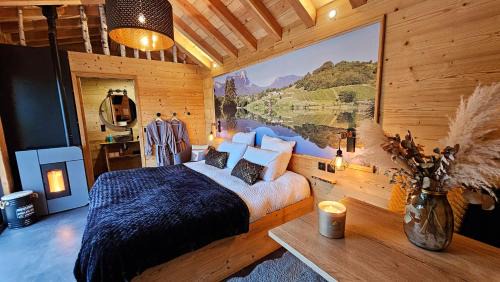 Les Marches Bed & Breakfast | L'étang de la Tourne