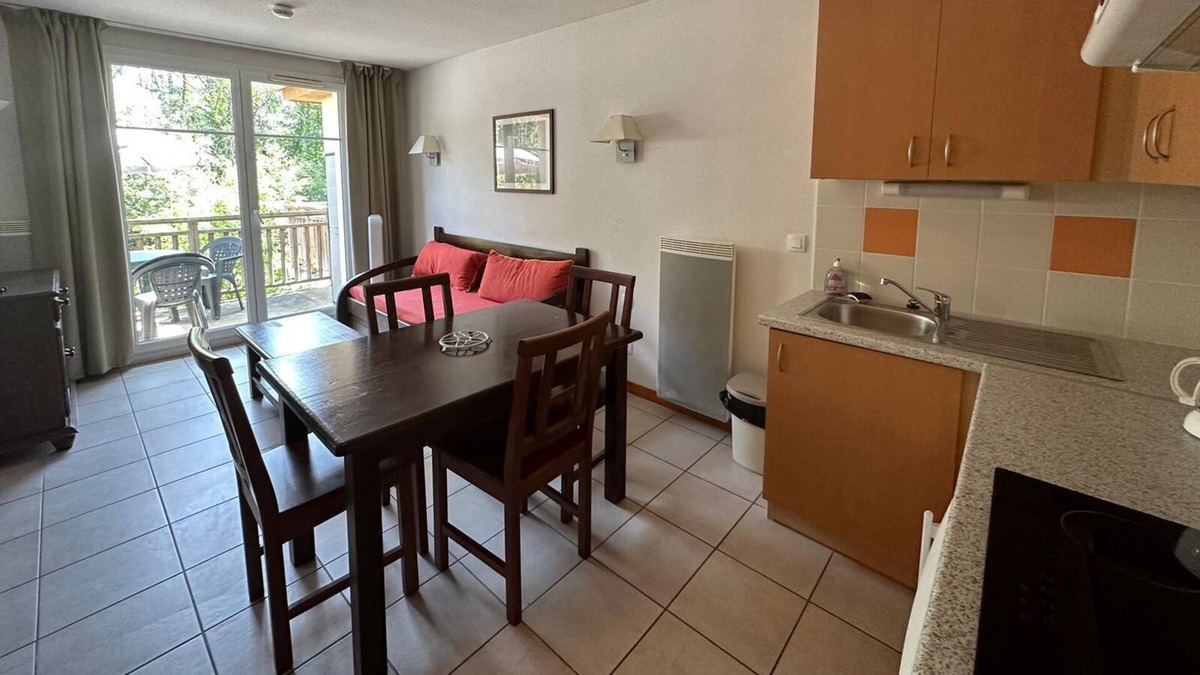 Sainte-Marie-la-Blanche Apartment | L'Étape Bourguignonne