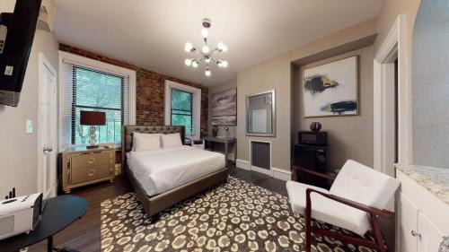 Bay Village Apartment | L 3-33 Stylish Private Studio in Boston!