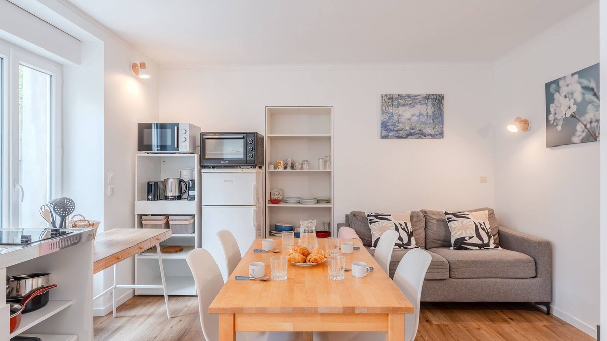 Tortiere House | L'Acacia - Maison pour un séjour serein à Nantes