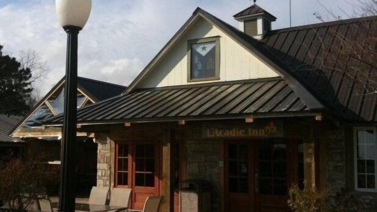 Eunice Hotel | L'Acadie Inn & RV Park