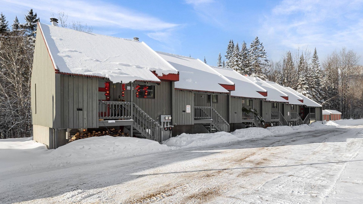 Stoneham Condo | L'Adirondacks