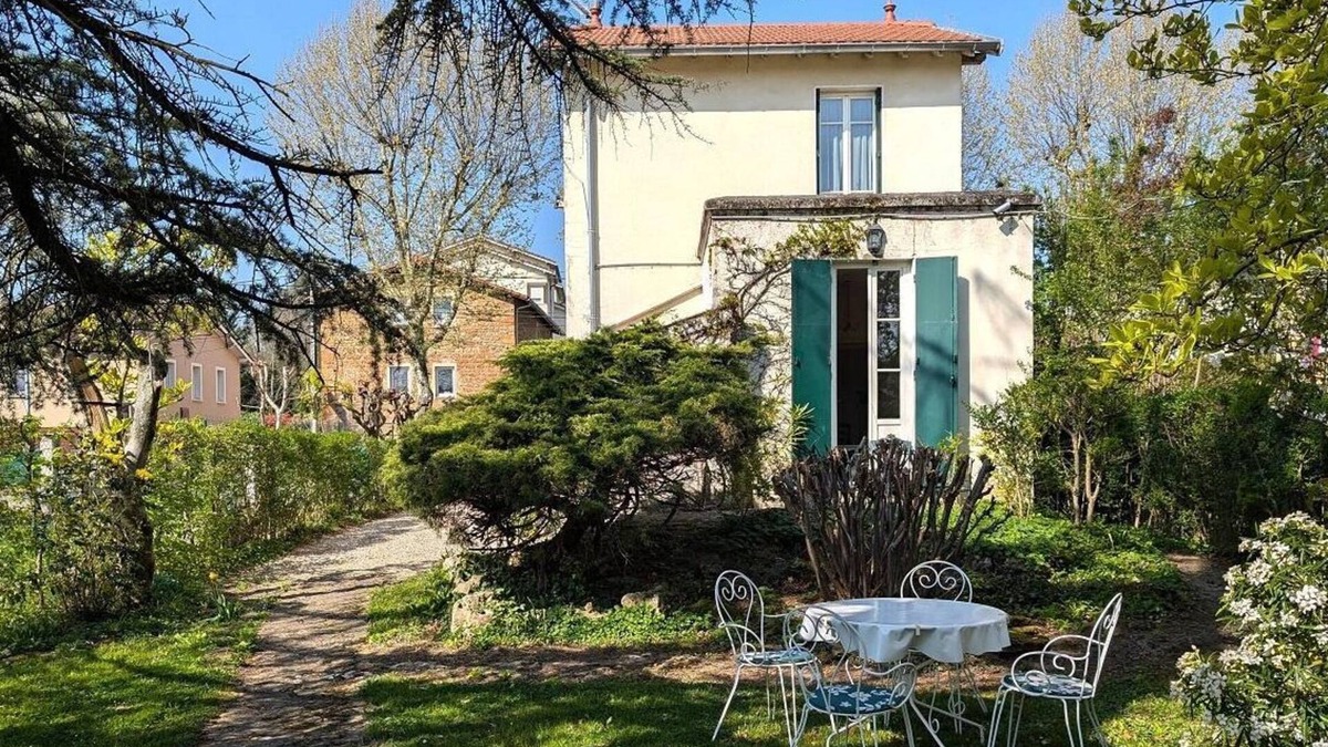 Villefranche-sur-Saone Apartment | L'Albizia - VILLEFRANCHE-SUR-SAONE