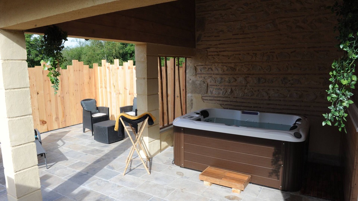 Marmande Bed & Breakfast | L'alcôve d'Aliénor Elegance and romance in the heart of the Lot-et-Garonne region