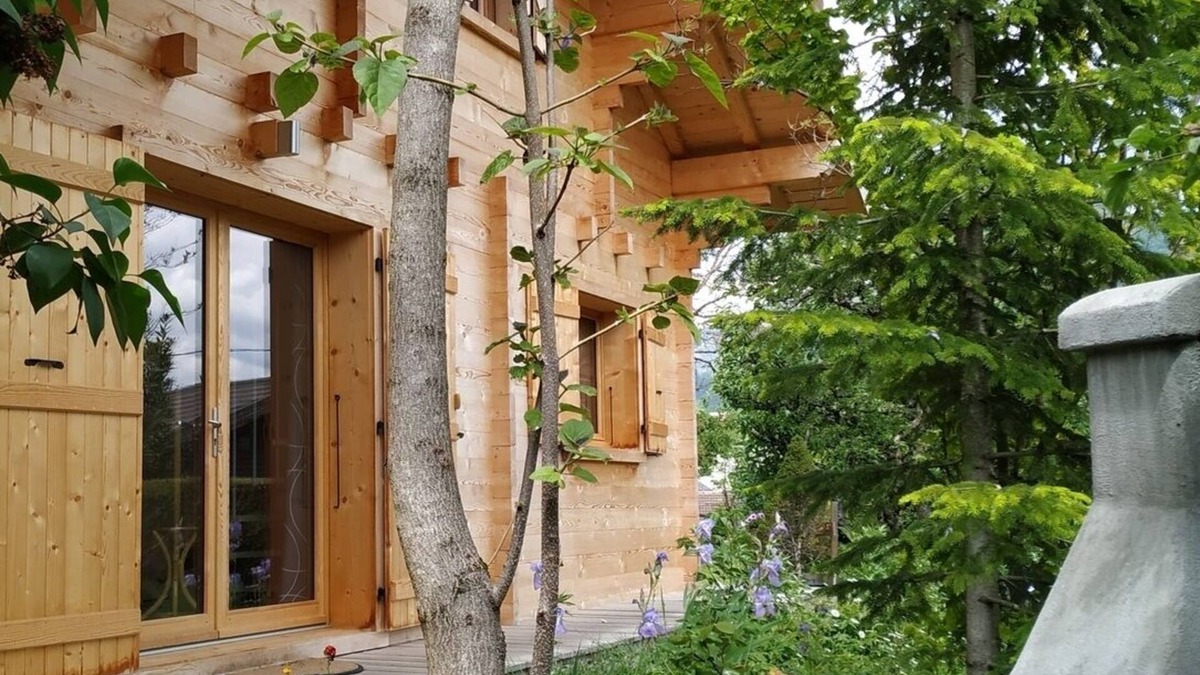 Faverges-Seythenex Ski Chalet | L'ANCOLIE Small, comfortable chalet at the foot of the mountains