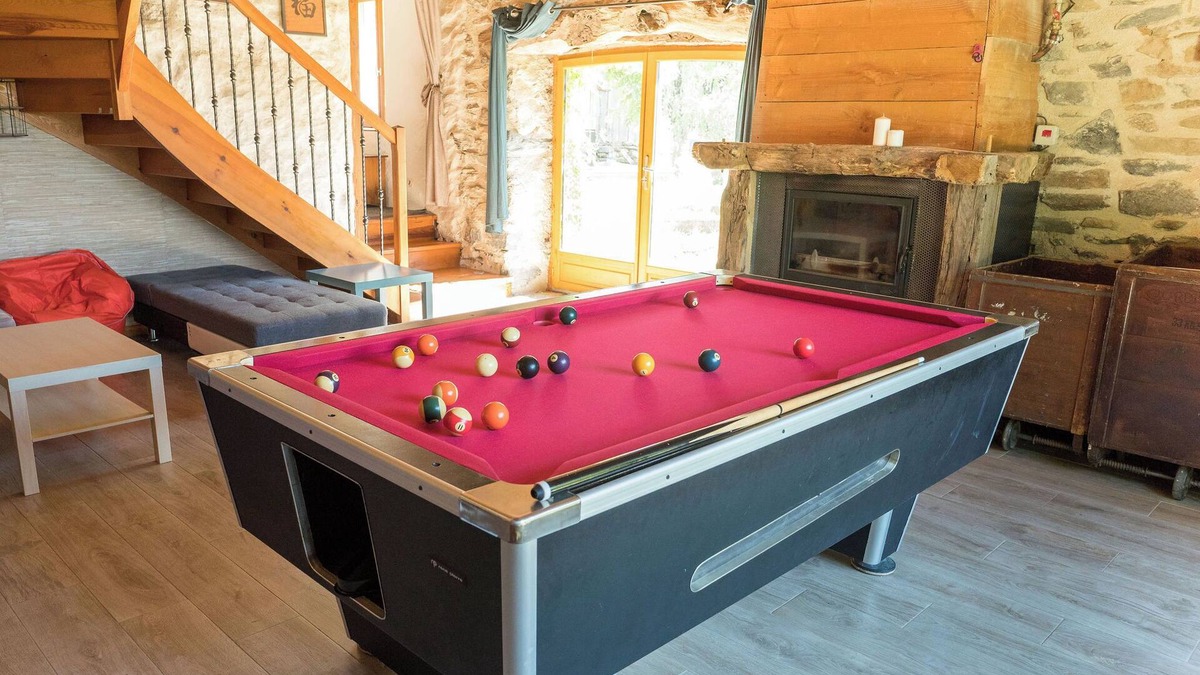 Retournac Villa | L'Ange : Between mountains and valleys House with pool table