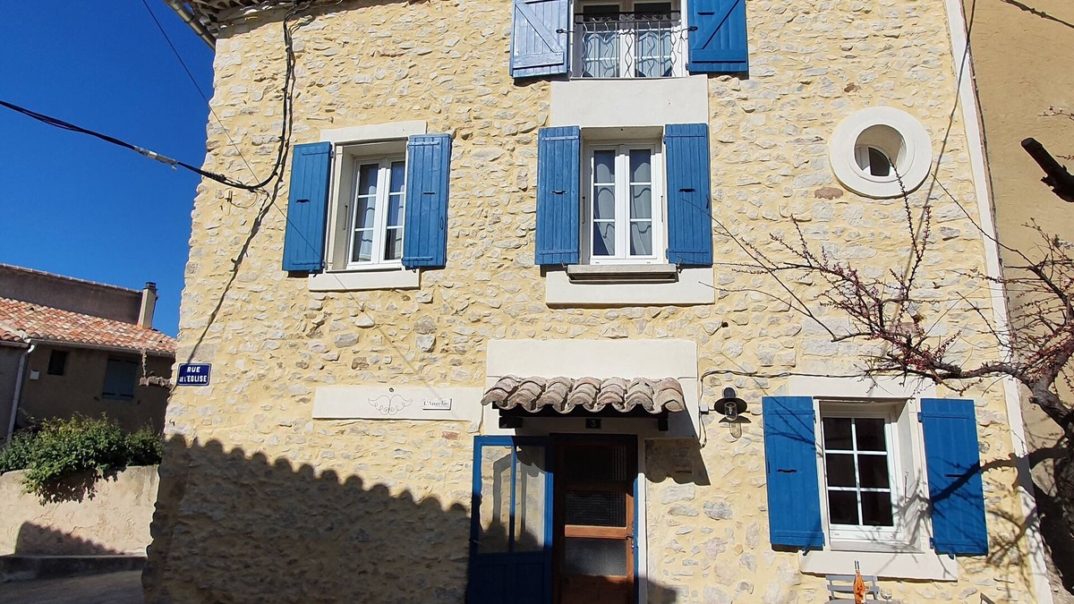 Sablet House | L'angélus, charming gîte in the heart of the old village of Sablet