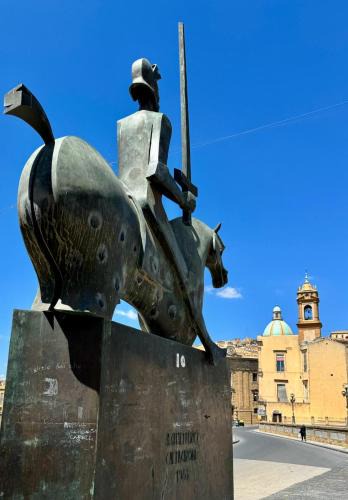 Caltagirone Apartment | L'Angolo della Piazza