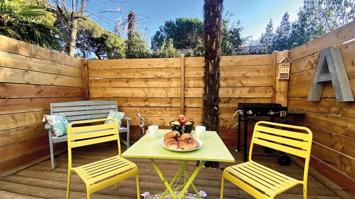Ramonville-Saint-Agne Apartment | L'annexe du Midi & its terrace- Ramonville