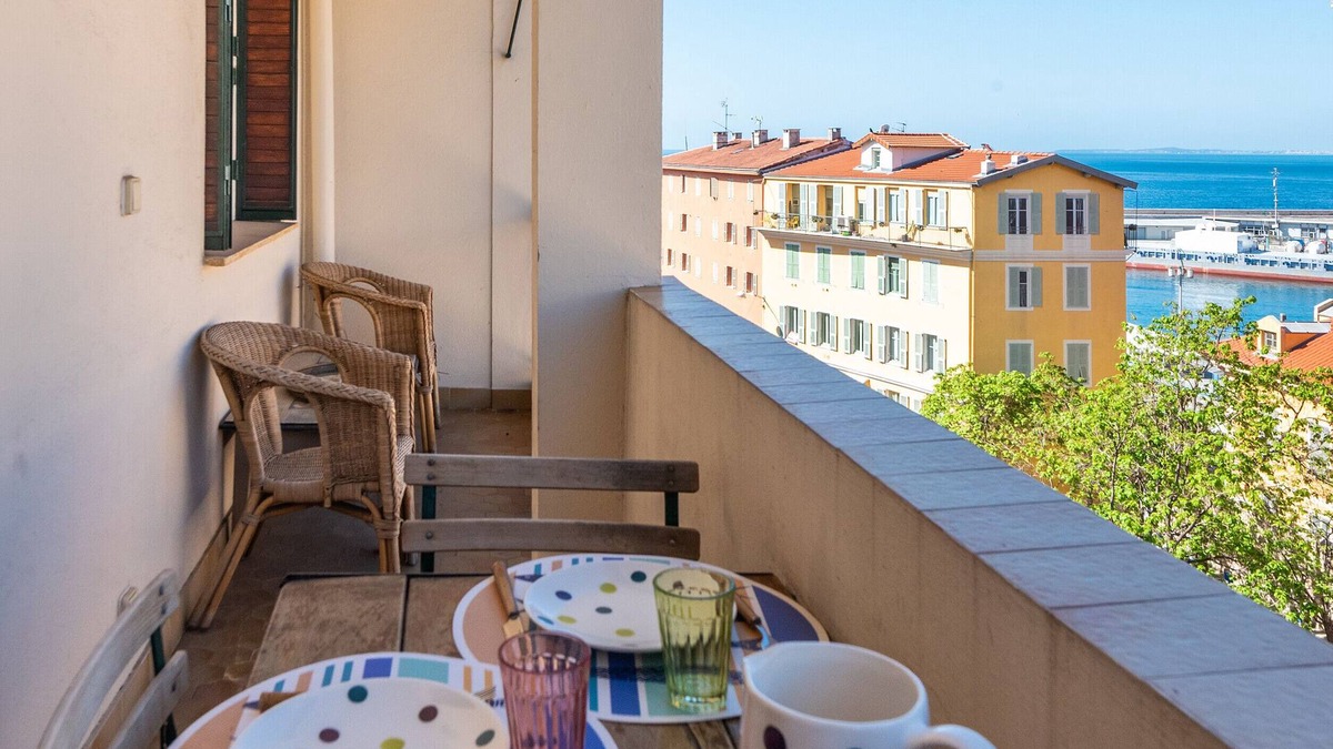 Lazaret Apartment | L'anse Lympia