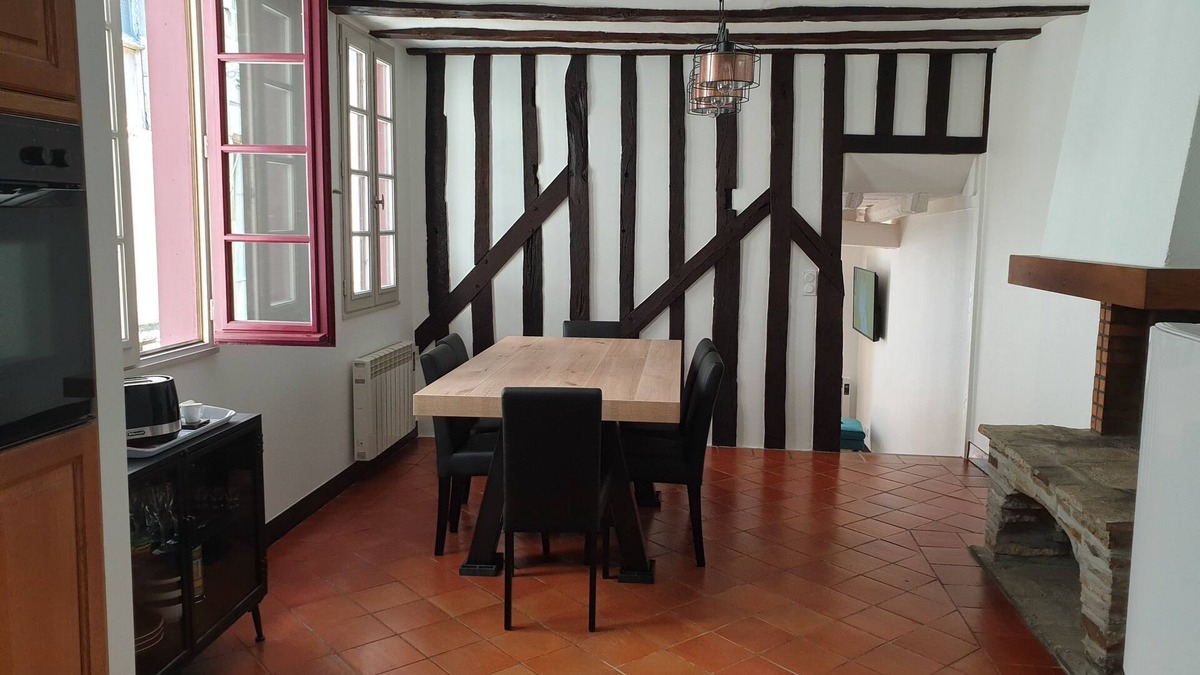Vitre Apartment | L'Appart - 70 m2 - historic center of Vitré