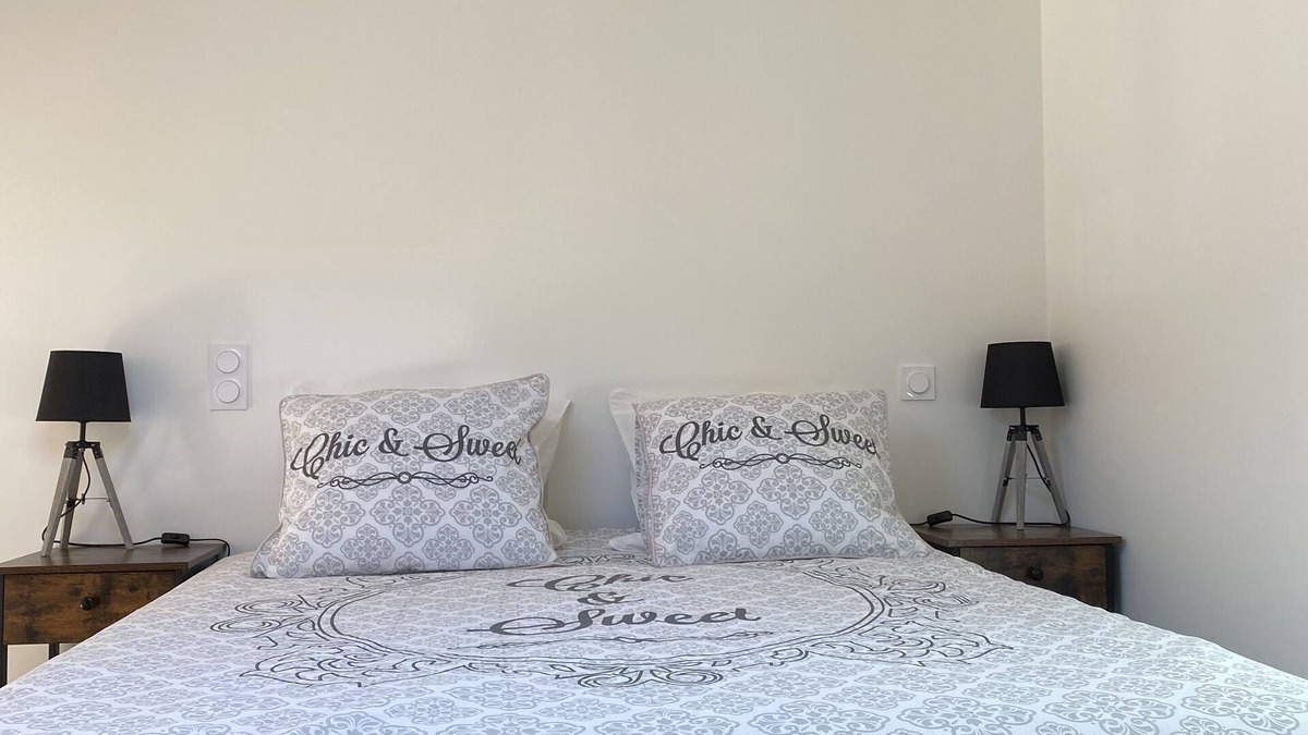 Forcalquier Apartment | L'APPART MI VILLE MI CAMPAGNE