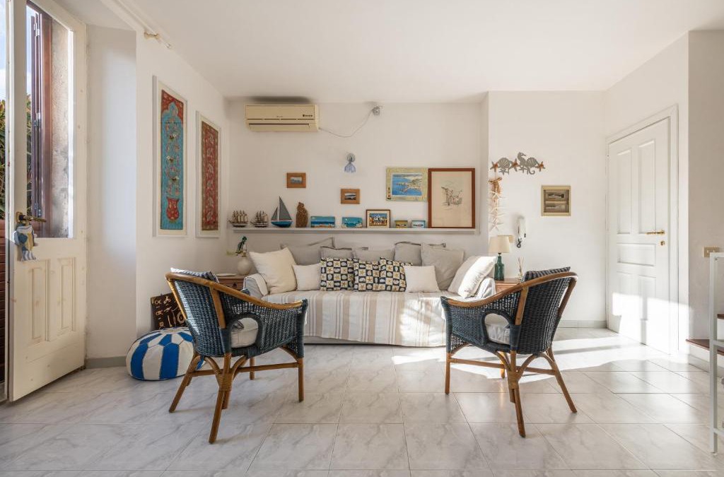 Carloforte Apartment | L'appartamento nel Corso