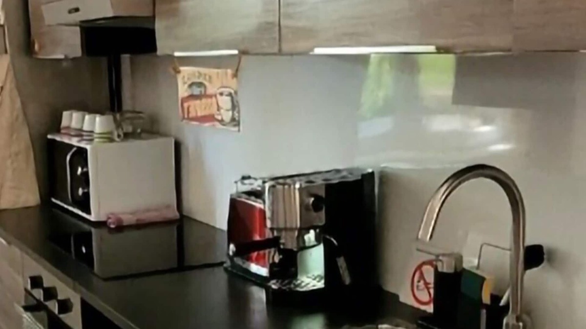 Avignon Apartment | L'Appartement- Studio LMS Radio Whole apartment 10 minutes' walk from Avignon