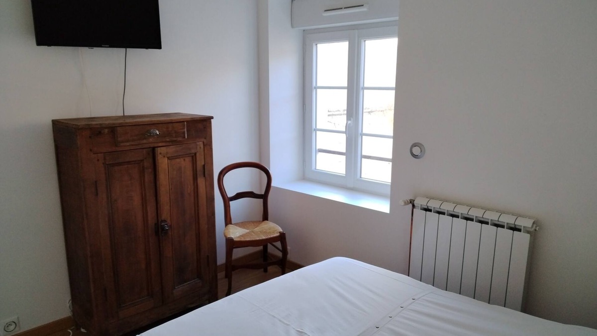 Saints Apartment | L' ART Appart from 2 to 4 pers, 7 min from coulommiers, 25 min from Disneyland Paris