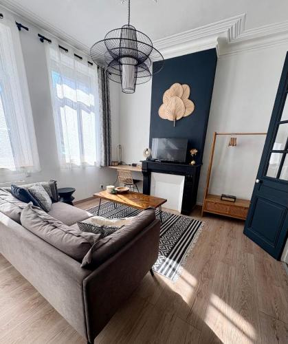 Henriville Apartment | L'Art appart' - T2 - Lit King Size - Proche centre