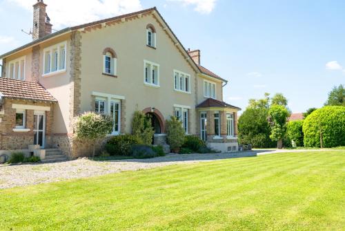 Saint-Hilaire-le-Petit House | L'Artbanne - Le domaine