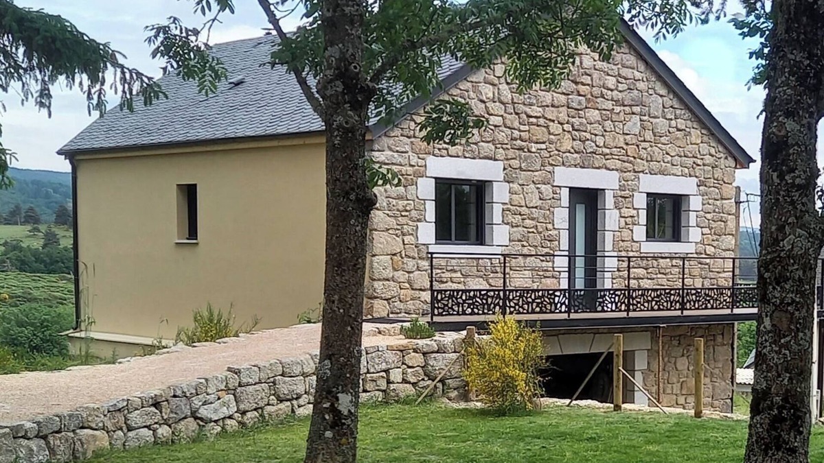 Saint-Denis-en-Margeride House | L'atelier de Léon Avec vue Imprenable sur la Margeride