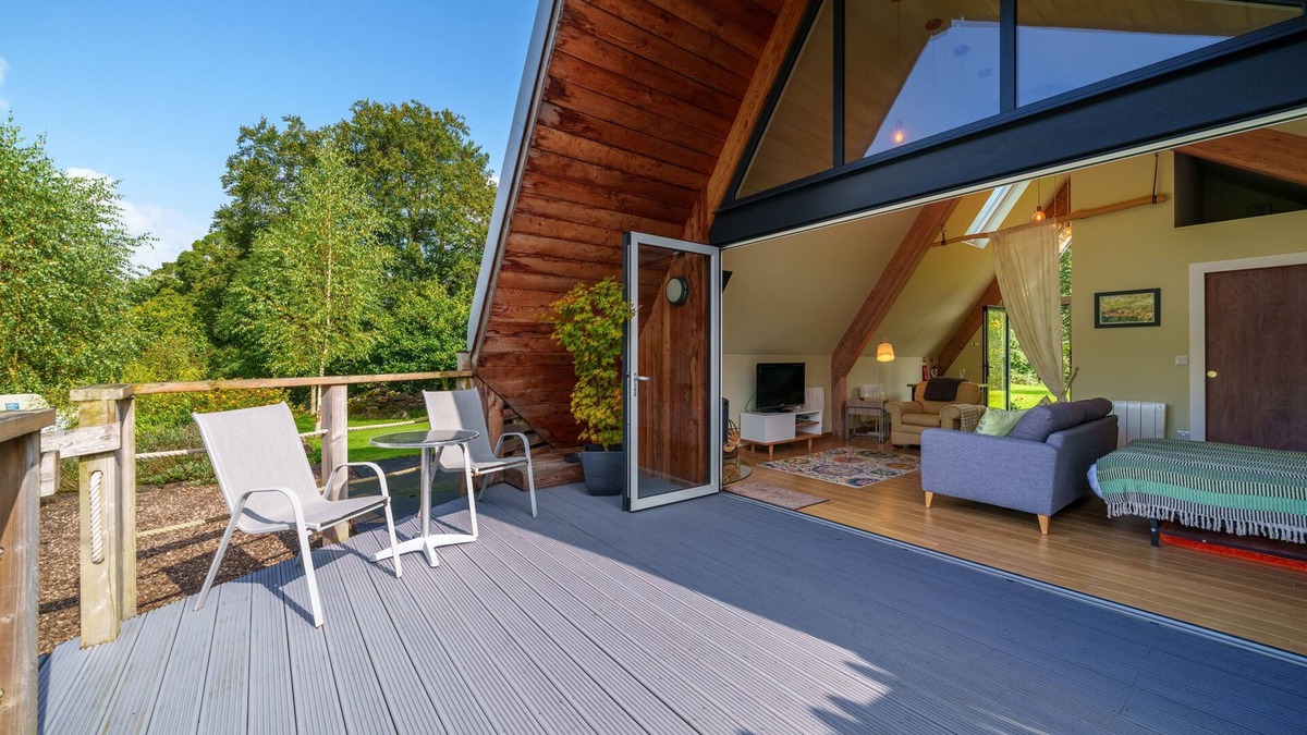 Meathop Ski Chalet | L'Atelier - Alpine-style chalet designed for two in Witherslack