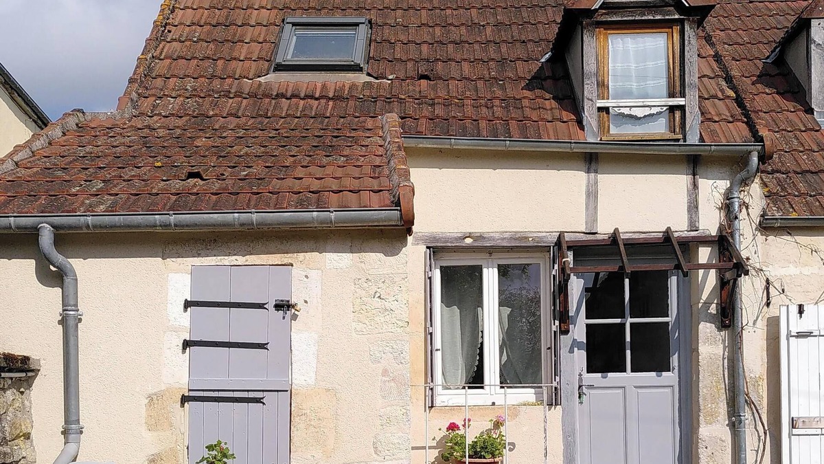 Pousseaux Cottage | L'Atelier de Pierre 1-Bed Cottage in Pousseaux