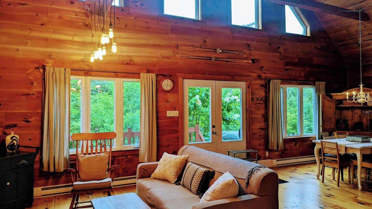 Wakefield House | L'Auberge des Collines Full Guest Suite