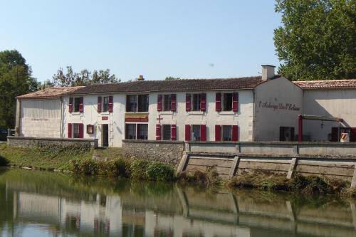 Coulon Bed & Breakfast | L'auberge'Inn