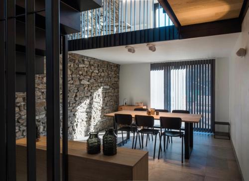 Lorcy Apartment | L'Authentique Raffiné