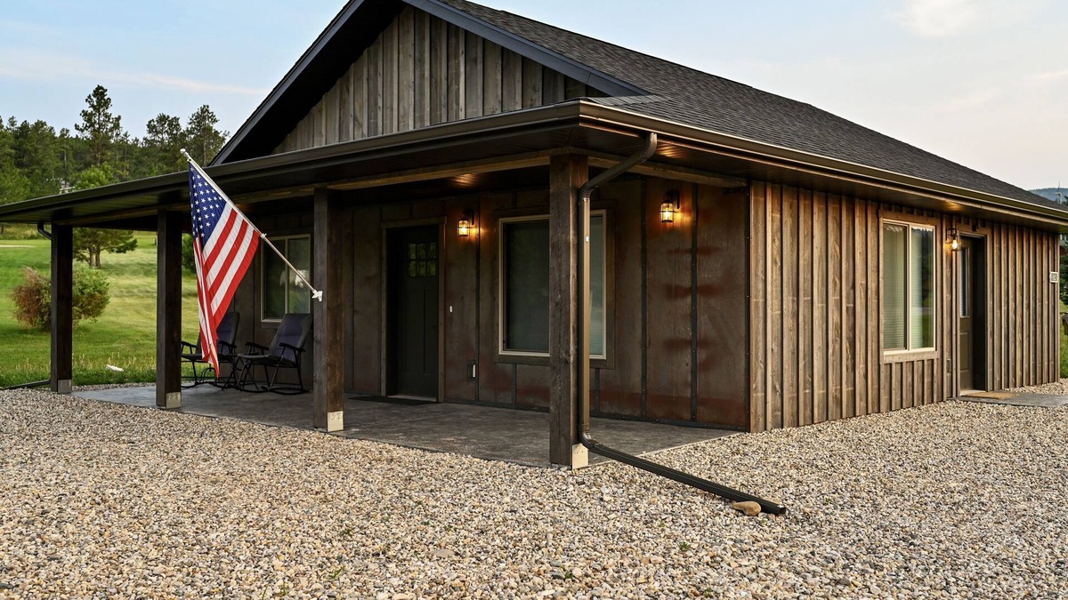 Sturgis Cabin | L.C. Cabin
