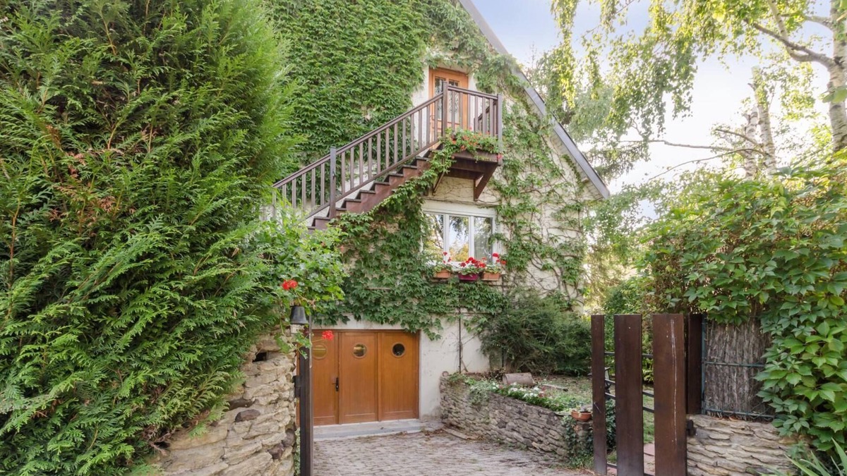 Creney-pres-Troyes House | L'ecrivaine - Creney Pres Troyes