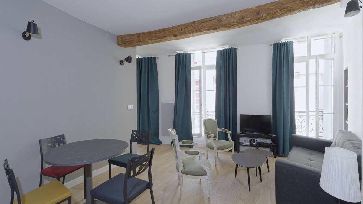 Montpellier City-Centre Apartment | L'Ecusson, charming apartment, air-conditioned, free parking